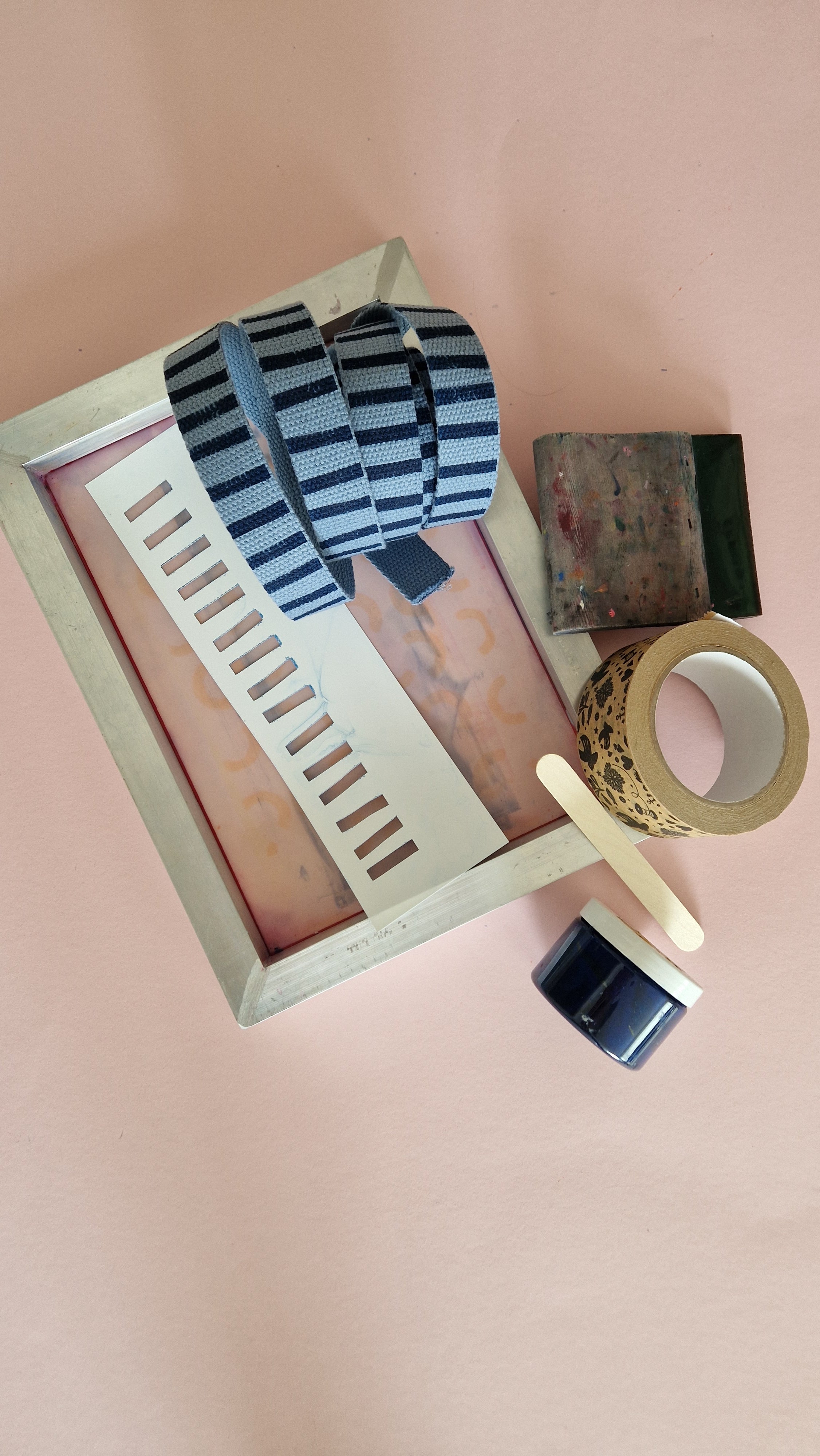 Leo Webbing - Stencil & Cut File