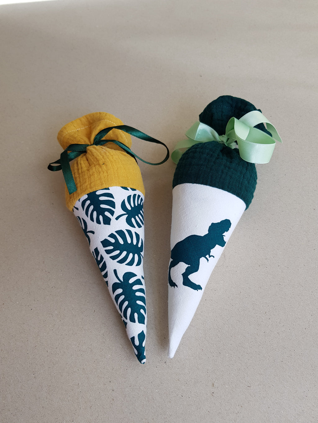 T-Rex Bundle - Mini-Schultüte - Stencil & Cut File