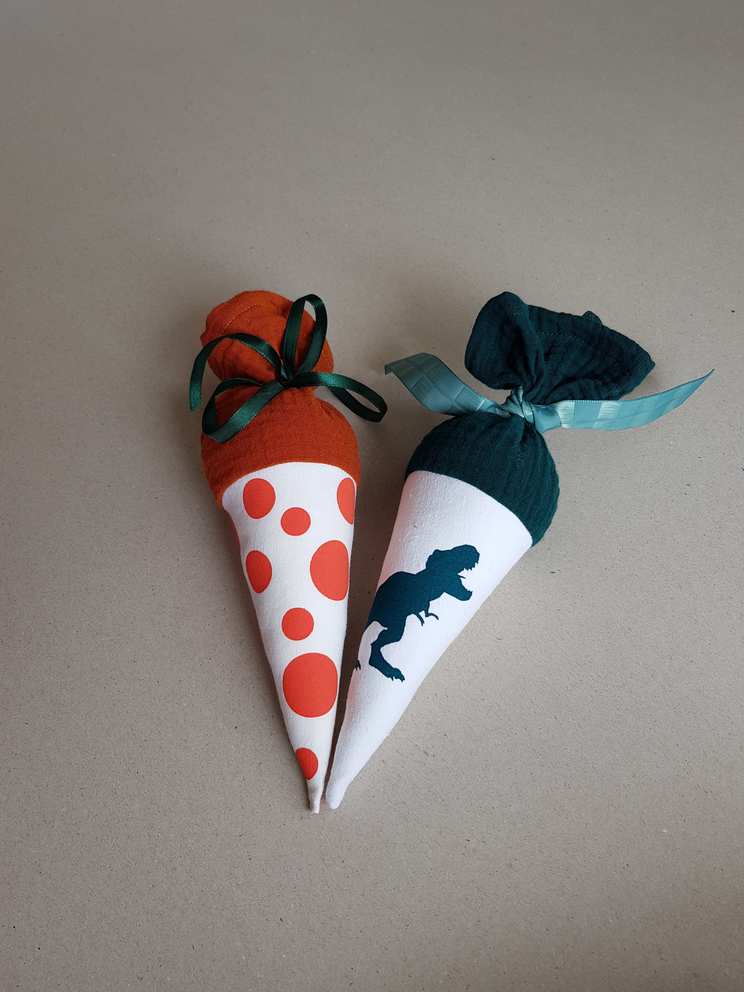 T-Rex Bundle - Mini-Schultüte - Stencil & Cut File