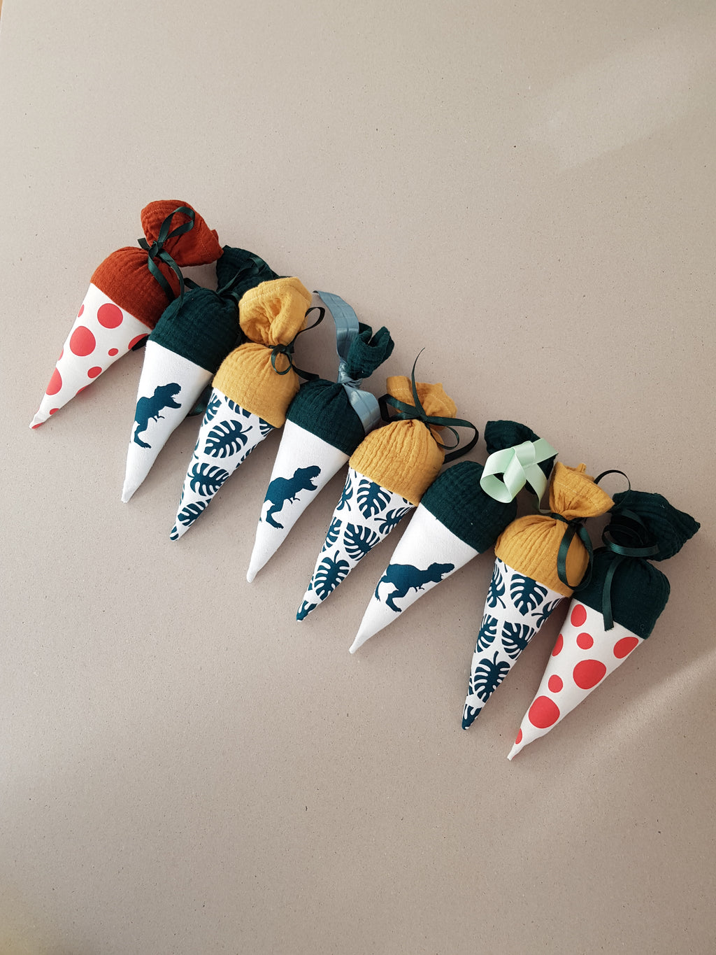 Monstera - Mini-Schultüte - Stencil & Cut File