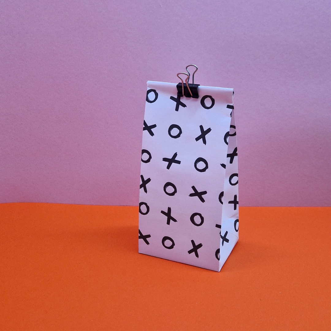 XO Pattern Gift Bag Template